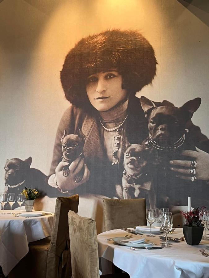 Chateau De Castel Novel Boutique Hotel Varetz Bagian luar foto