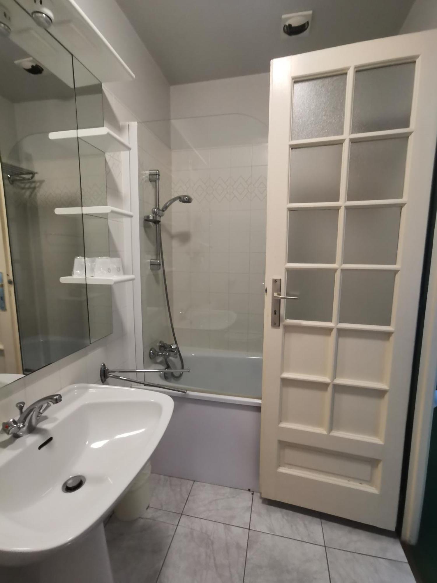 Chateau De Castel Novel Boutique Hotel Varetz Bagian luar foto